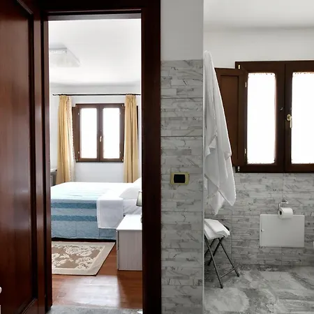 Guest house Sa Omu Bianca 3*